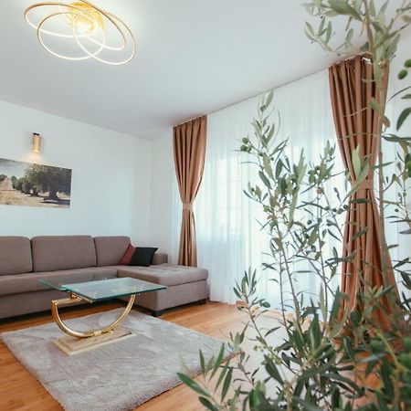 Апартаменты Maslina & Lavanda Подстрана Экстерьер фото
