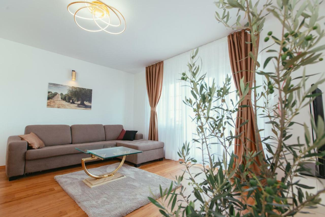 Апартаменты Maslina & Lavanda Подстрана Экстерьер фото